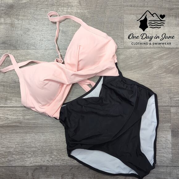 Eomenie Cross Front Tie Back. Cut Out One Piece Swimsuit Size M - Picture 3 of 7